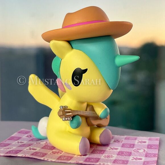 Tokidoki Melody Mates Picnic Party Unicorno Guitar Dog Unicorno Figure New - Picture 1 of 8
